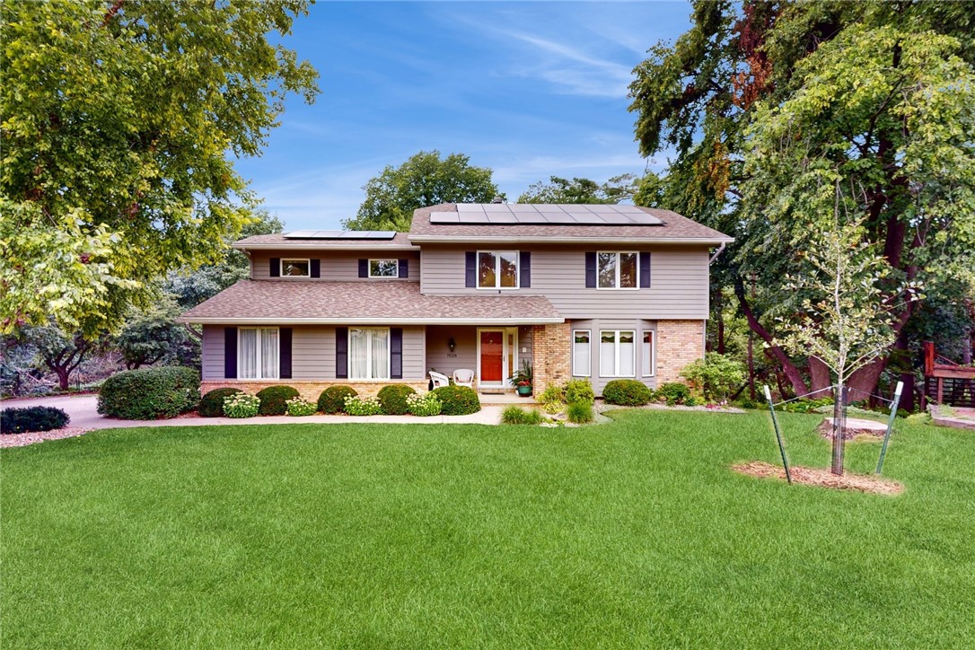 Sheridan Cir, Urbandale, IA 50322