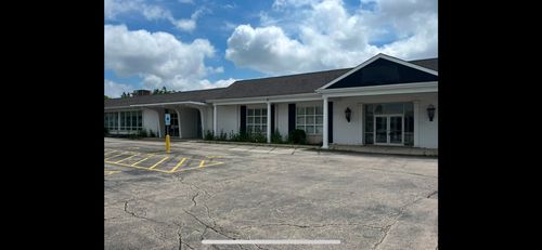 311 S Arlington Heights Rd, Arlington Heights, IL, 60005-1957 | Card Image