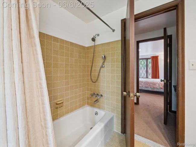 34-4677-Rolling-Ridge-Rd-West-Bloomfield-Township-MI-48323-WindowStill-44.jpg | Image 28