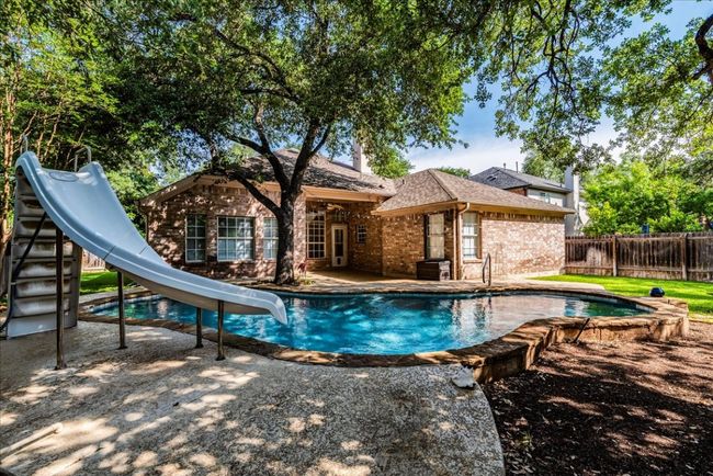 Pool slide | Image 30