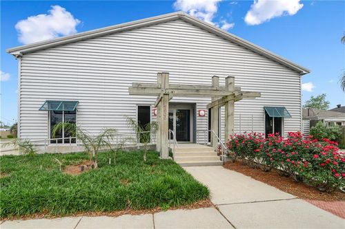 1500 Franklin Ave, Gretna, LA, 70053-3259 | Card Image