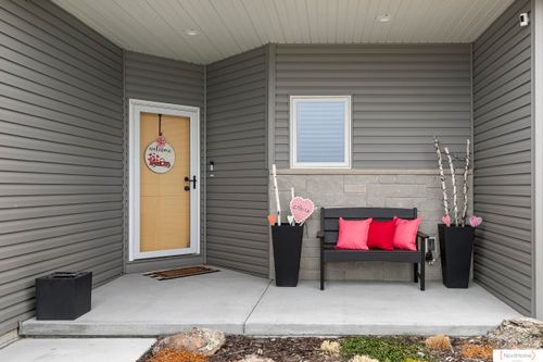 5932 Loxton St, Lincoln, NE, 68526-6151 | Card Image