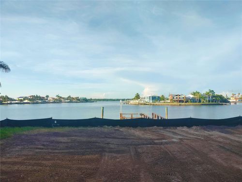 16217 Redington Dr, REDINGTON BEACH, FL, 33708-1632 | Card Image