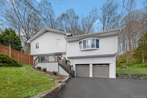 168 Pound Ridge Rd, Bedford, NY, 10506-1242 | Card Image