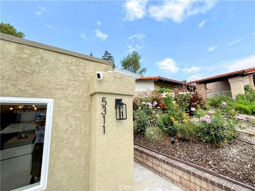 5311 Lockhurst Dr, Woodland Hills, CA, 91367-5733 | Card Image