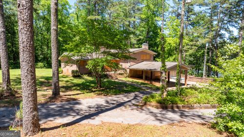 8 Canterbury Dr, Newnan, GA, 30263-5542 | Card Image