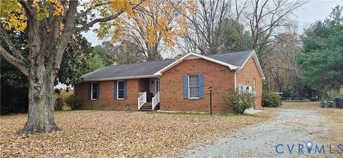 1031 Old Creek Lake Dr, Tappahannock, VA, 22560-5072 | Card Image