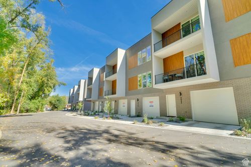 4022 S Burch Creek Way, South Ogden, UT, 84405-2700 | Card Image