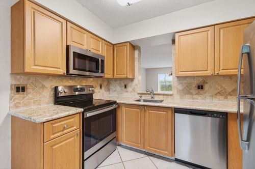 apt-103-7286 Huntington Ln, Delray Beach, FL, 33446-2921 | Card Image