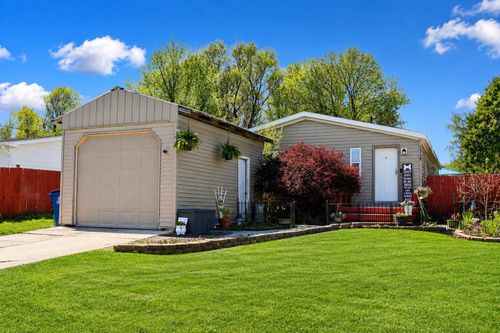 3939 Brook Dr, Traverse City, MI, 49684-4407 | Card Image