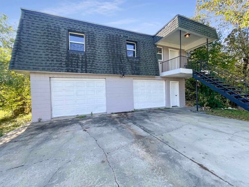 2749 Pearl Ave, Groves, TX, 77619-4113 | Card Image