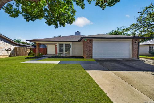 6138 Lyngrove St, San Antonio, TX, 78249-2428 | Card Image
