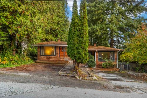 2028 Columbia St, Port Moody, BC, V3H1W7 | Card Image