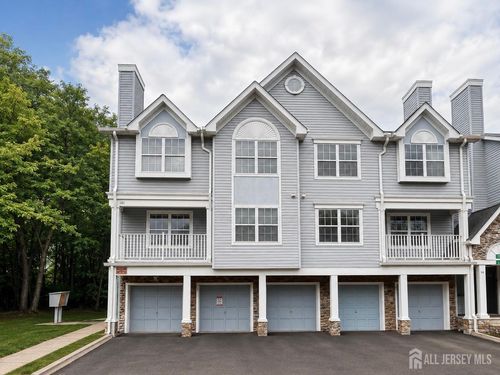 151-151-151 Prestwick Way, Edison, NJ, 08820-4679 | Card Image