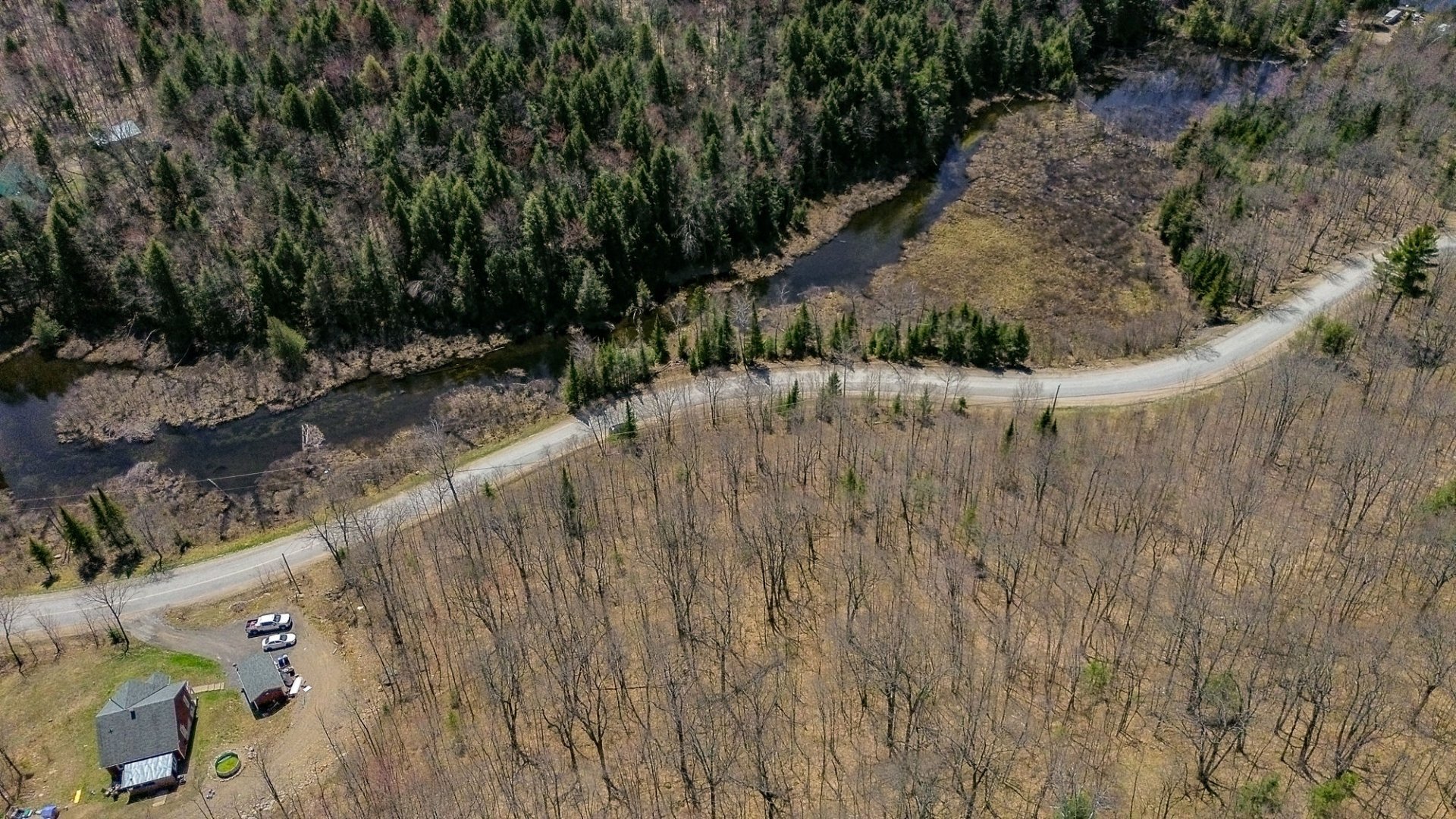 Land in Val-des-Monts 3