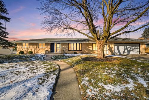 126 Shirley Ave, Rochelle, IL, 61068-2136 | Card Image