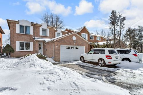 5 Lilly Cres, Brampton, ON, L6Y3K1 | Card Image