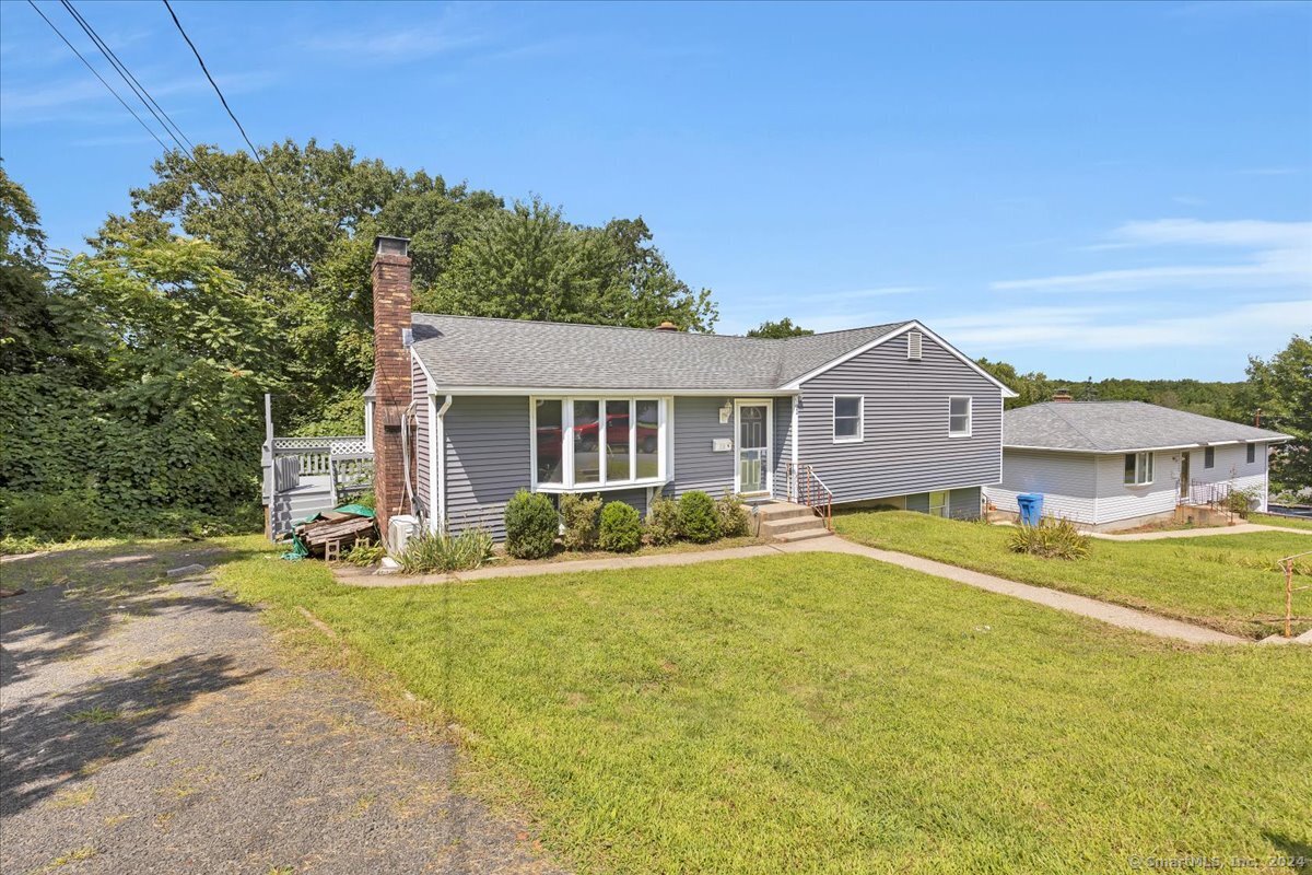 Worcester Ave, Waterbury, CT 06705