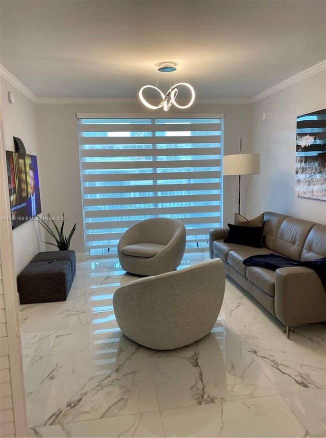 3609 - 17125 N Bay Rd, Condo with 2 bedrooms, 2 bathrooms and null parking in Sunny Isles Beach FL | Image 3