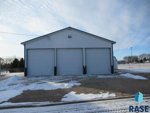 610 S Central Ave, Hills, MN, 56138 | Card Image