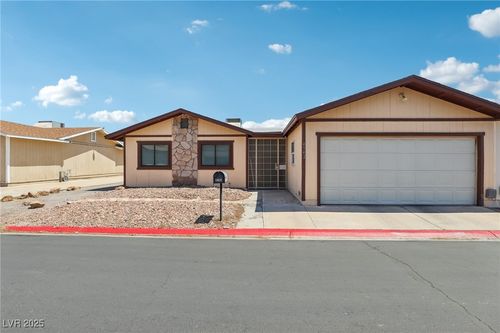 4742 Tierra Verde St, Las Vegas, NV, 89122-6131 | Card Image