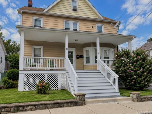 13 Fostoria St, Highland Fls, NY, 10928-1760 | Card Image