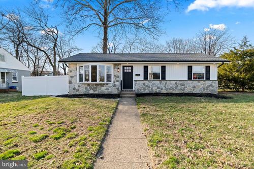 225 Pennsylvania Ave, CLEMENTON, NJ, 08021-4148 | Card Image