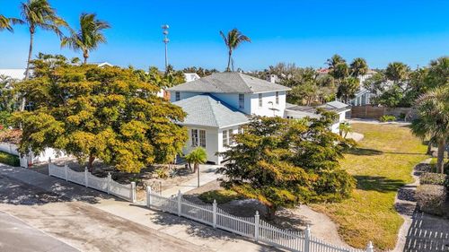 260 Gilchrist Ave, BOCA GRANDE, FL, 33921-1011 | Card Image