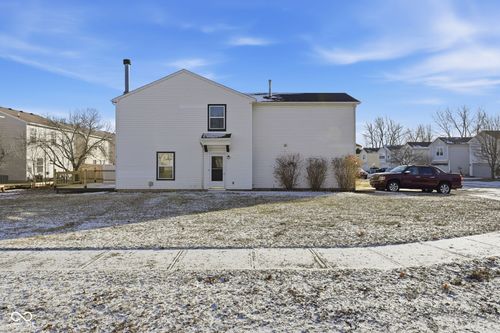 5277 Austral Dr, Indianapolis, IN, 46254-9582 | Card Image
