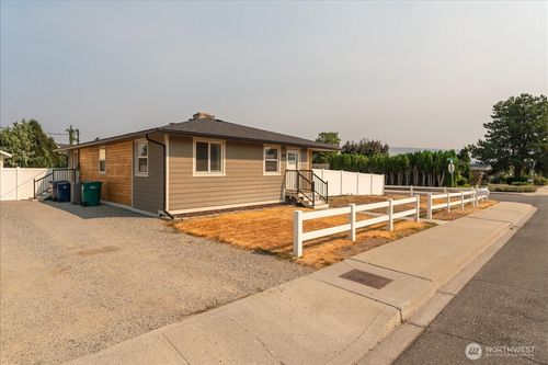 508 Hainsworth St, Wenatchee, WA, 98801-3656 | Card Image