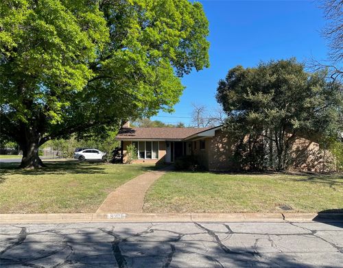 5300 Lake Crest Dr, Waco, TX, 76710-2813 | Card Image