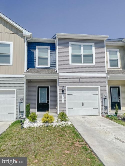 131 Cramsford St, FALLING WATERS, WV, 25419-3402 | Card Image