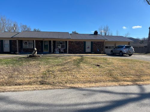 228 Circle Dr, Morehead, KY, 40351-9745 | Card Image