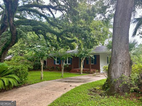 200 Reynolds St, Brunswick, GA, 31520-8522 | Card Image