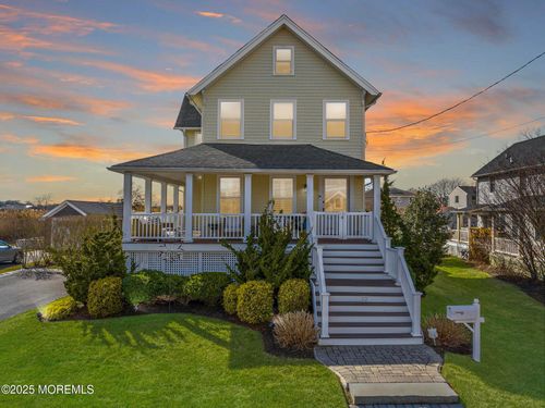 52 Riverdale Ave, Monmouth Beach, NJ, 07750-1449 | Card Image
