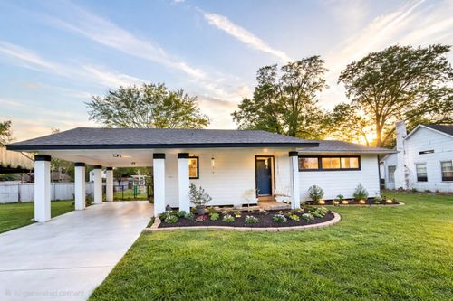 515 E Prairie Ave, Eagle Lake, TX, 77434-1923 | Card Image