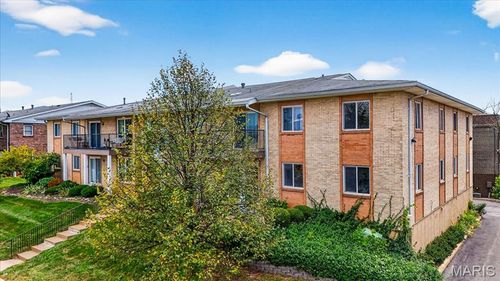 apt-h-10328 Forest Brook Ln, Saint Louis, MO, 63146-5812 | Card Image