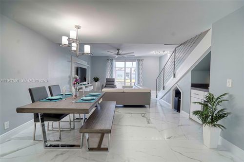 42-1261 Presidio Dr, Weston, FL, 33327-1734 | Card Image