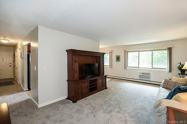 Spacious, open floor plan | Image 11