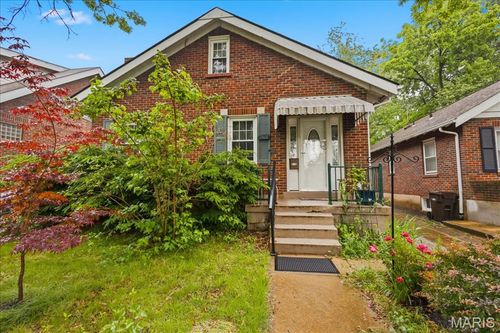 2468 Hartland Ave, Saint Louis, MO, 63114-5034 | Card Image