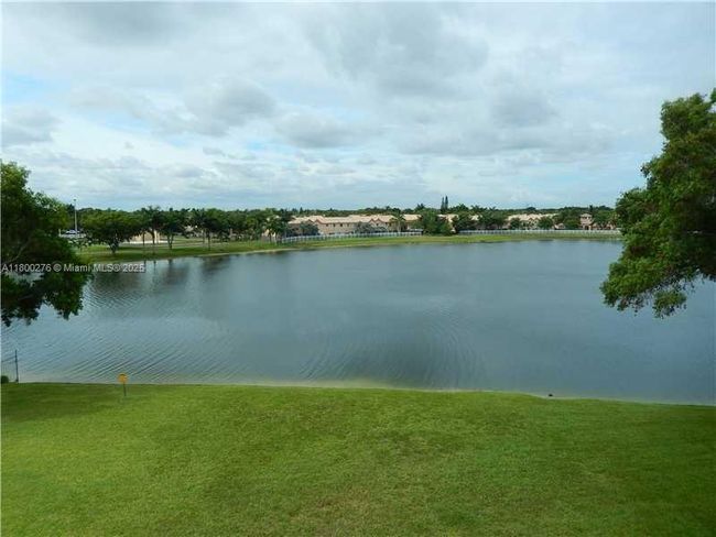 APT-402 - 8560 N Sherman Cir, Condo with 2 bedrooms, 2 bathrooms and null parking in Miramar FL | Image 20
