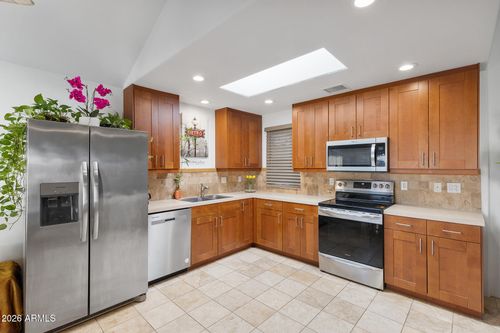 1885 E Kirkland Ln, Tempe, AZ, 85281-4421 | Card Image