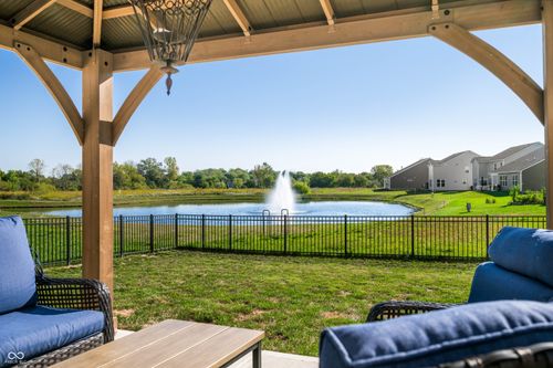 647 Bluestem Cir, New Whiteland, IN, 46184-8014 | Card Image