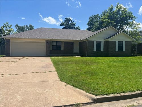 1524 E 15th St, Russellville, AR, 72802-7430 | Card Image