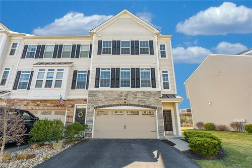 209 Eagle Dr, Cranberry Township, PA, 16066-1808 | Card Image