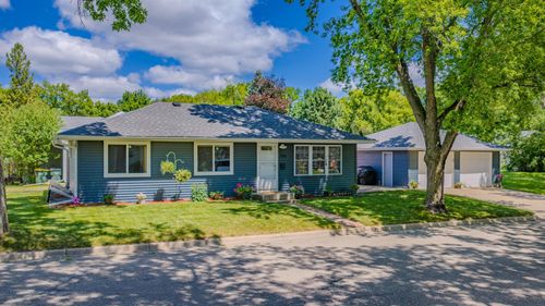 705 Johanna Ave, Willmar, MN, 56201-4616 | Card Image