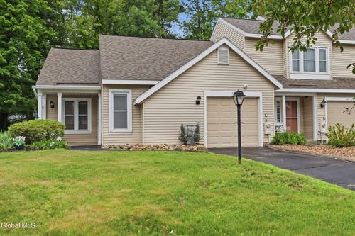 52 Stoney Creek Dr, Clifton Park, NY, 12065-6644 | Card Image