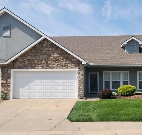 1219 S 3rd St East Street, Louisburg, KS, 66053 | Card Image