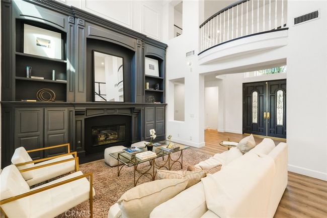 20112 Via Cellini, House other with 4 bedrooms, 5 bathrooms and 3 parking in Porter Ranch CA | Image 6