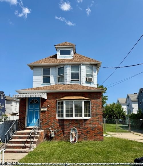 1069 Fanny St, Elizabeth, NJ, 07201-1636 | Card Image